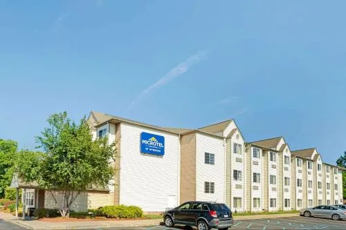 Microtel Inn & Suites by Wyndham Detroit Roseville in Sterling Heights