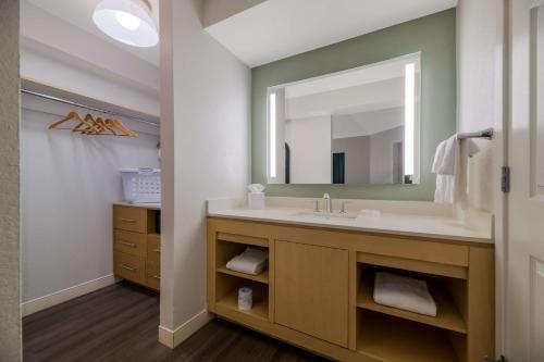 Sonesta ES Suites Orlando International Drive Image