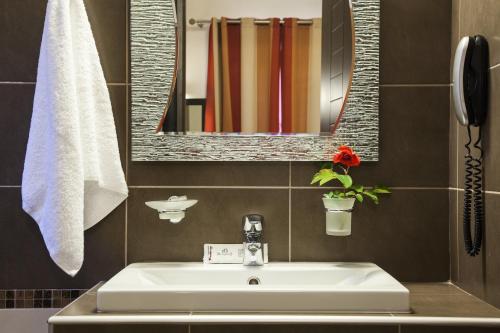 Kylpyhuone majoituspaikassa Hotel Meteoritis