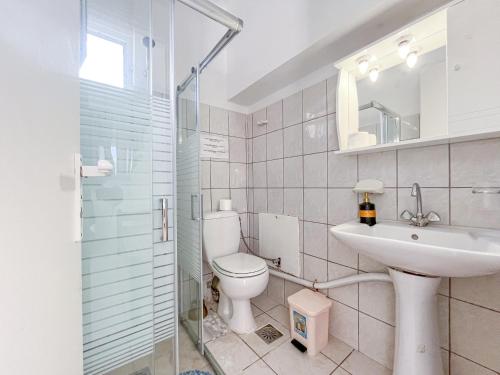 Amazona Apartments and Studiosにあるバスルーム