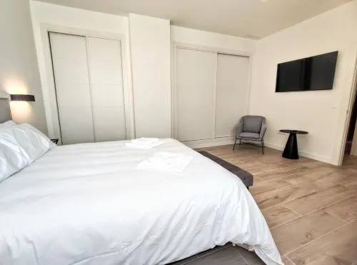 Duque Boutique Stay by ELE Apartments photo 24