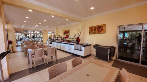 Et opholdsområde på Prenses Sealine Beach Hotel
