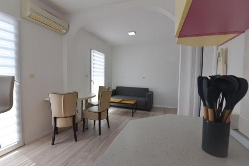 Photo de la galerie de l'établissement Brseč Villa AnDa s apartmanima i bazenom, à Brseč