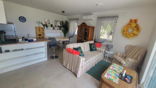 Kuchyňa alebo kuchynka v ubytovaní Apartments Amadea