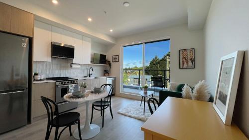 Hillside Oasis by Iris Properties! – Photos 3