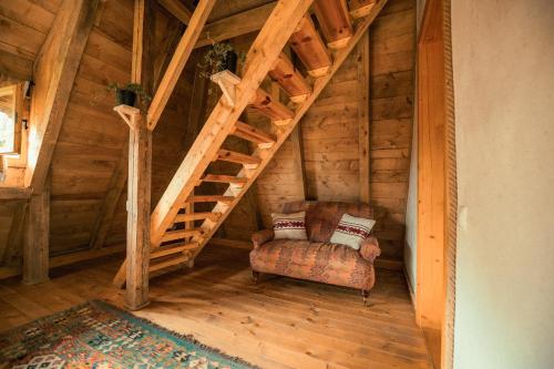 Ruang duduk di Raven's Nest - The Hidden Village, Transylvania - Romania