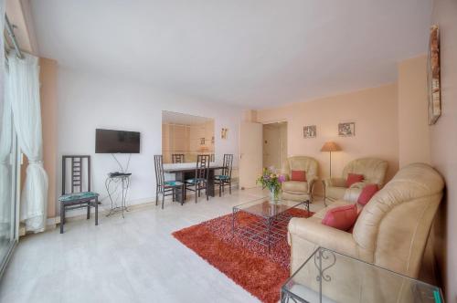 Duplex 2 chambres TERRASSE, MEYNADIER- FORVILLE A2B103