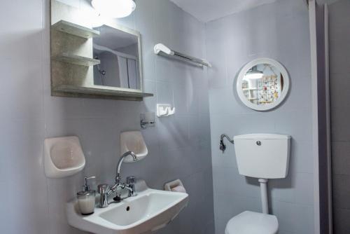 Gallery image of BunnyFoot: Country house of 135 sqm in Leros. in Panteli