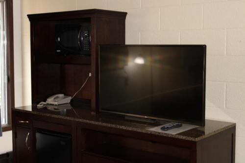 エアロ インにあるテレビまたはエンターテインメントセンター
