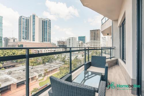 Μπαλκόνι ή βεράντα στο Regatta Living II with Breakfast Included! - 502
