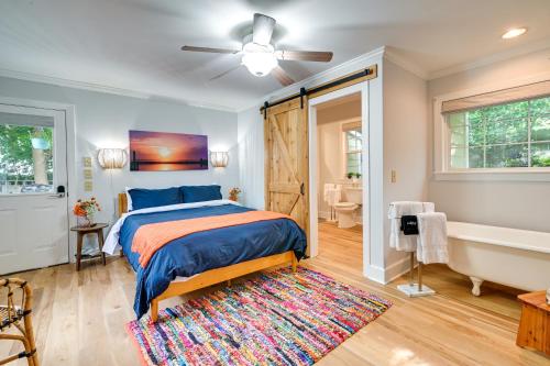 Katil atau katil-katil dalam bilik di Cute Georgetown Villa Less Than 1 Mi to Historic District