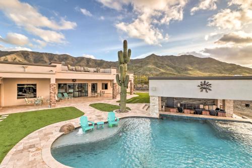 Pet-Friendly Phoenix Home Pool and Spa!