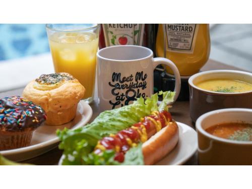 Jídlo v hotelu nebo okolí