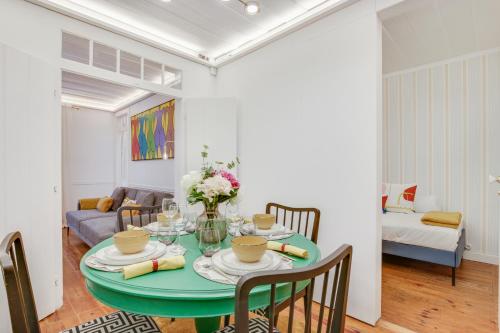 Golden Cage Chiado - Charm Historic and Cozy