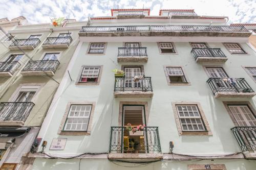 Golden Cage Chiado - Charm Historic and Cozy