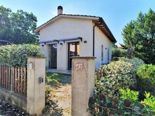 Cosy holiday home with private garden 5 minutes from Lake Trasimeno