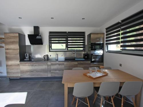 Photo de la galerie de l'établissement Maison confortable avec terrasse dans les Vosges - FR-1-589-328, à Ban-sur-Meurthe-Clefcy