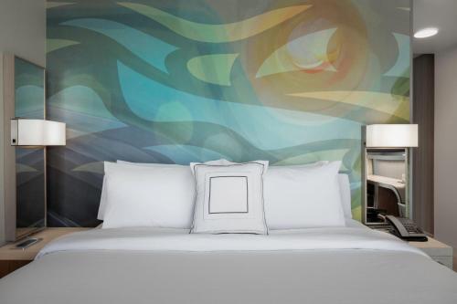 Courtyard by Marriott Nanaimoにあるベッド