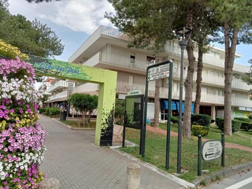 Το κτήριο όπου στεγάζεται  το διαμέρισμα