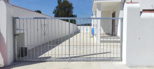 Το κτήριο όπου στεγάζεται  το διαμέρισμα