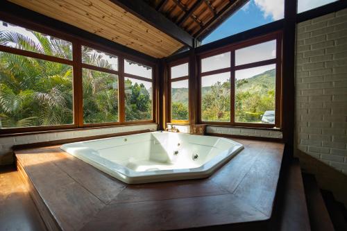 Φωτογραφία από το άλμπουμ του Casa acolhedora com lazer e espaço gourmet σε Πετρόπολις