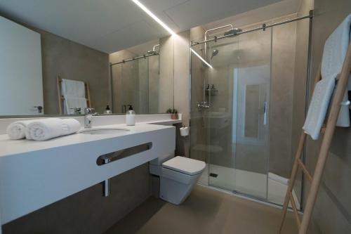 Koupelna v ubytování Apartamentos Llobet Ibiza
