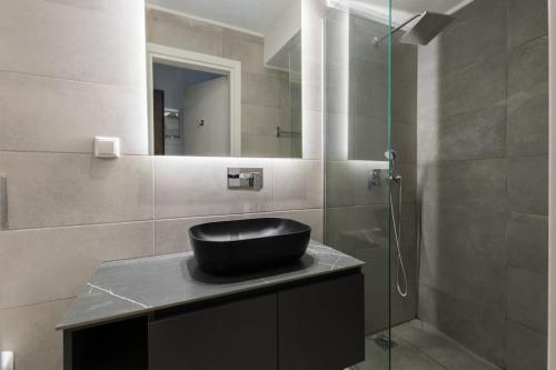 Academy Elegant Apartment #101
