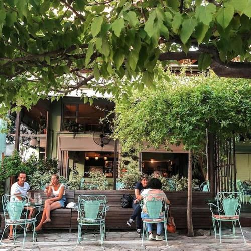 Academy Elegant Apartment #101