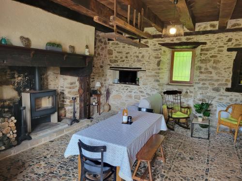 Gallery image of Meublé de tourisme " Les Étourneaux " in Salon-la-Tour