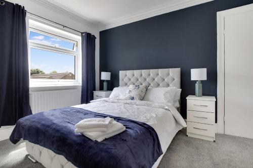 Cama o camas de una habitación en Inviting 2-Bedroom Home in Coxhoe, Sleeps 4