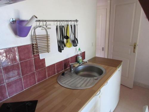 Photo de la galerie de l'établissement T1 MEZZANINE COTE D AZUR, à Fréjus