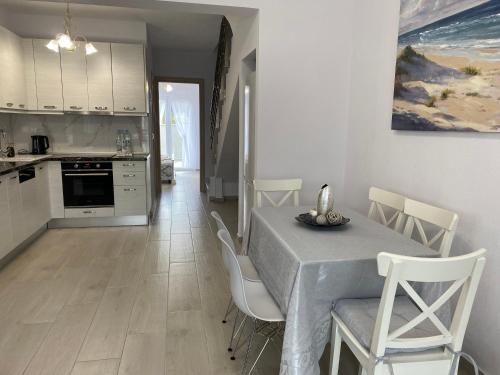 Lili Houses In Nikiti 350m From The Beach