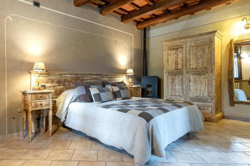 A bed or beds in a room at Cascina Veja