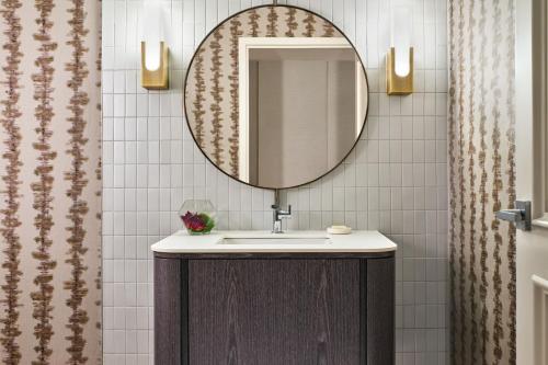 Hotel Clio, a Luxury Collection Hotel, Denver Cherry Creek Image