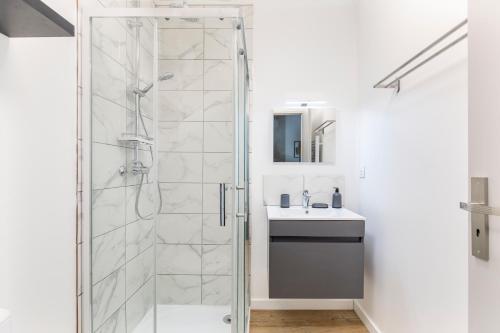 Ένα μπάνιο στο Gambetta 304 CahorsCityStay