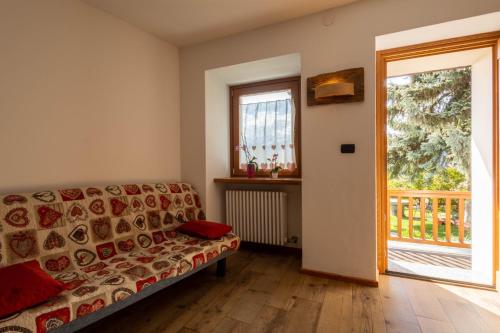 Χώρος καθιστικού στο Le Vieux Noyer - Appartamenti al Verde villaggio di Rumiod