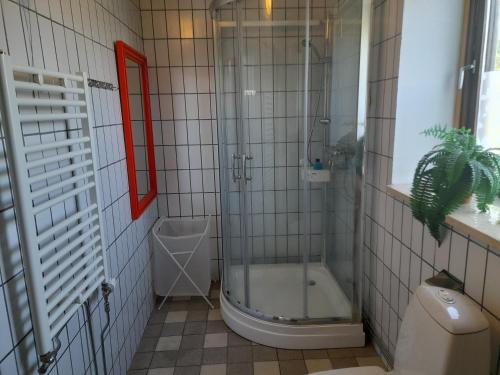 Charming unic house in coastal town to Helsingborg tesisinde bir banyo