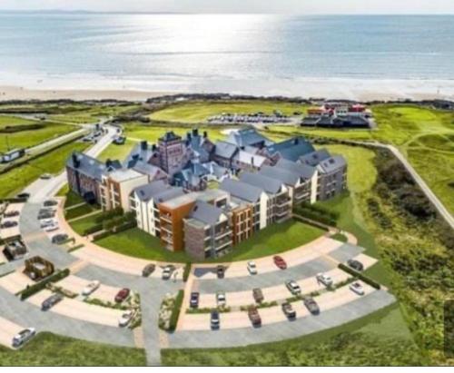 Gallery image of The Rest 56 The Links in Porthcawl