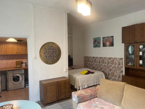ครัวหรือมุมครัวของ Frendlen Metsa Apartment