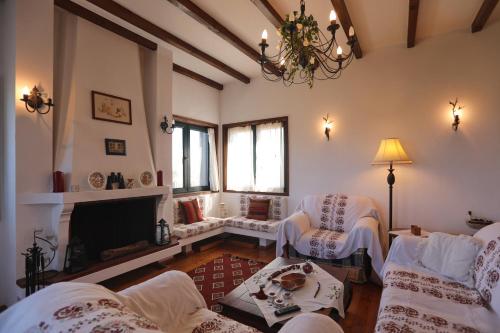 A bed or beds in a room at Villa Milma