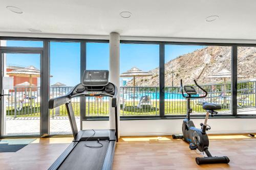 SUPER SIX - Seaview in Costa Del Sol