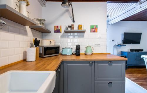 2 Bedroom Gorgeous Home In Labin