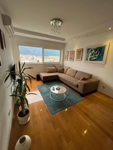 Fotografie z fotogalerie ubytování Apartment with Seaview Zetagradnja v destinaci Bar