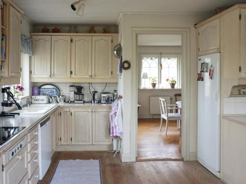 Dapur atau dapur kecil di 7 person holiday home in Djursholm-By Traum