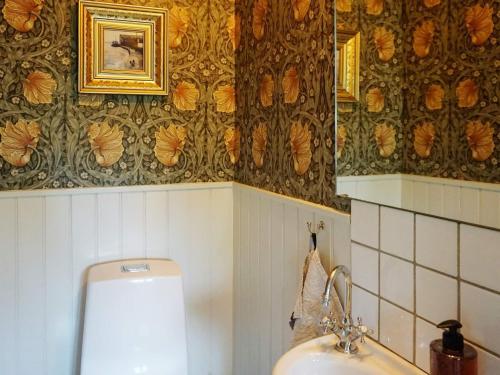 Bilik mandi di 7 person holiday home in Djursholm-By Traum