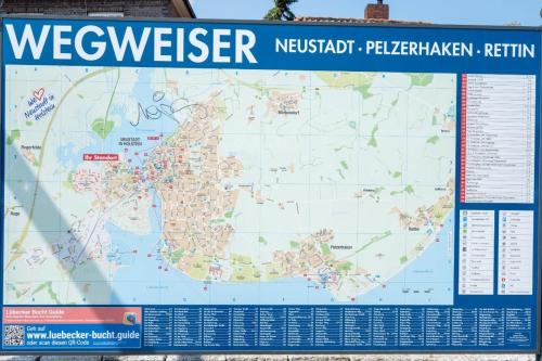a map of westveltveltveltveltveltveltheastheastheast at Gemütliche 2-Zimmer-Wohnung in Neustadt in Holstein
