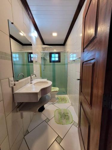 Menor preço em New to Booking.com         Airport shuttle           Mamangua Tours Paraty Hospedagem