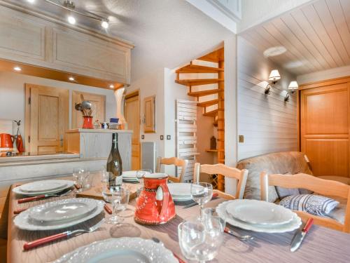 Charmant T2 avec mezzanine près des pistes et du centre des Gets - 5 pers., balcon, parking, wifi - FR-1-685-72