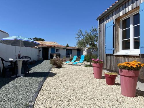 Photo de la galerie de l'établissement Maison 6 pers., proche Port de la Cotinière, plages, parking, terrasse, ménage inclus - FR-1-246A-258, à Saint-Pierre-dʼOléron