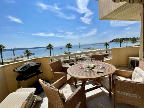Superbe Apt 2P Front de Mer pour 4 pers avec Terrasse - Cavalaire-sur-Mer - FR-1-226B-162